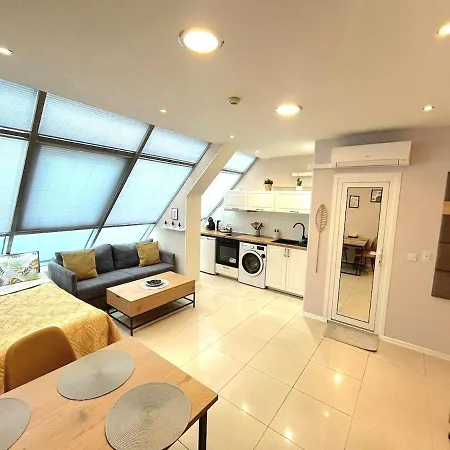 Leon - Cozy & Fully Equipped Flat In By Flat Manаger * Warna